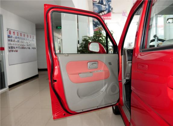 北斗星 2012款 e  1.4L 手动VVT标准型 国V 车厢座椅   前门板