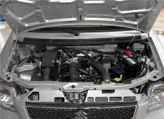 北斗星 2015款 1.0L 手动实用型 其他细节类   发动机舱