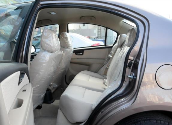 天语 尚悦 2011款 1.6L 手动舒适型 车厢座椅   后排空间