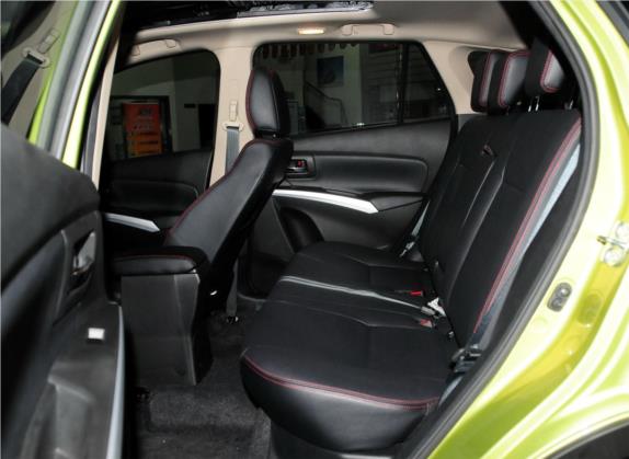 锋驭 2014款 1.6L CVT两驱精英型 车厢座椅   后排空间