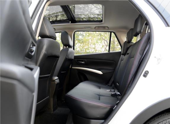 锋驭 2014款 1.6L CVT四驱尊贵型 车厢座椅   后排空间
