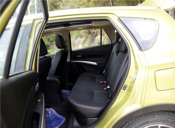 锋驭 2015款 1.4T 自动四驱尊贵型 车厢座椅   后排空间