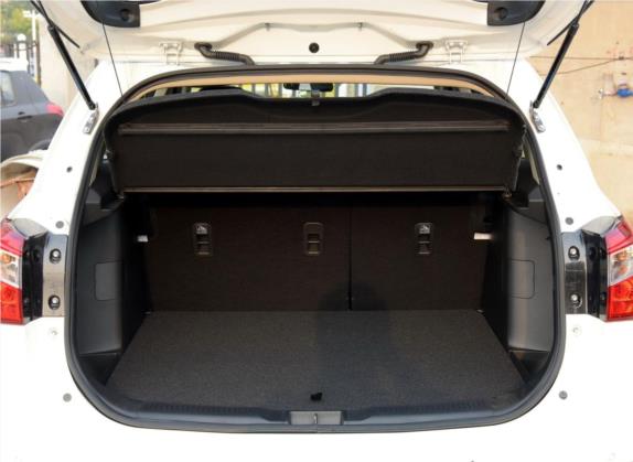 锋驭 2015款 1.6L 手动两驱精英型 车厢座椅   后备厢