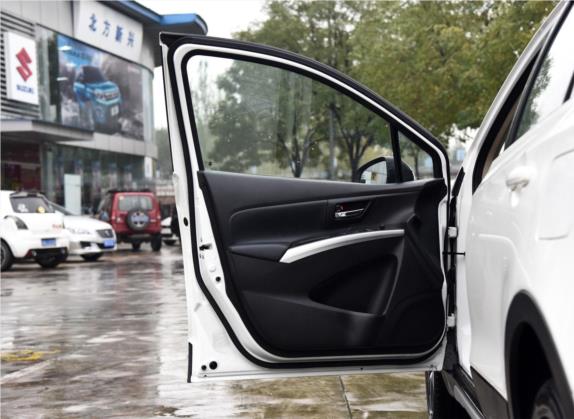 锋驭 2015款 1.6L CVT四驱精英型 车厢座椅   前门板