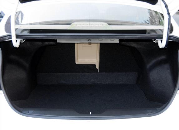 启悦 2015款 1.6L 自动乐享型 车厢座椅   后备厢