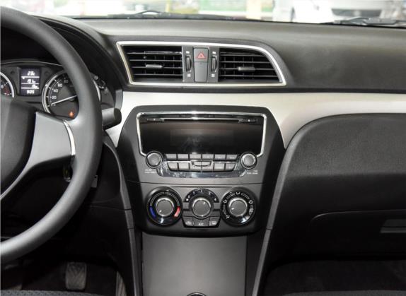 启悦 2015款 1.6L 手动舒享型 中控类   中控台
