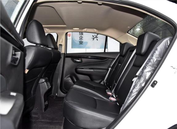 启悦 2018款 1.6L 自动Pro版尊享型 车厢座椅   后排空间