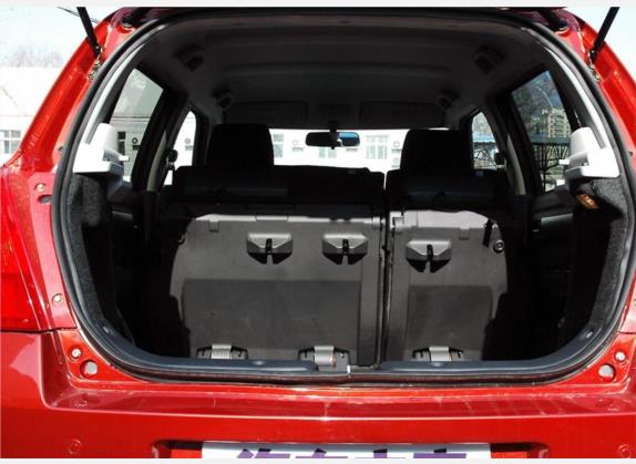 雨燕 2007款 1.5L 自动炫酷版 车厢座椅   后备厢
