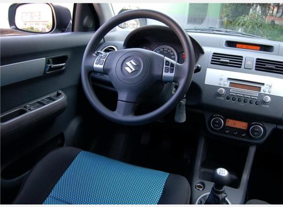 雨燕 2008款 晴蓝 1.3L 手动炫乐版 中控类   驾驶位