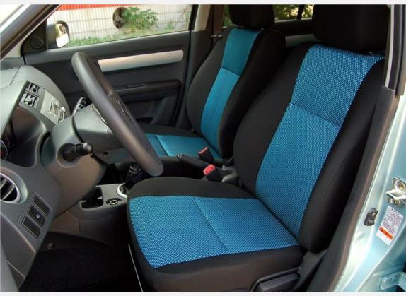雨燕 2008款 晴蓝 1.3L 手动炫乐版 车厢座椅   前排空间