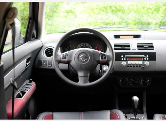 雨燕 2010款 1.5L 自动冠军限量版 中控类   驾驶位