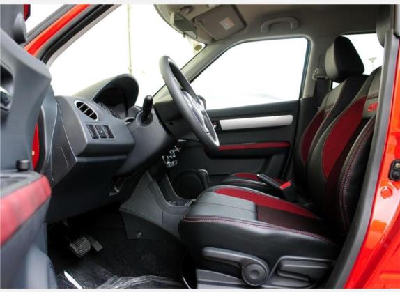 雨燕 2010款 1.5L 自动冠军限量版 车厢座椅   前排空间