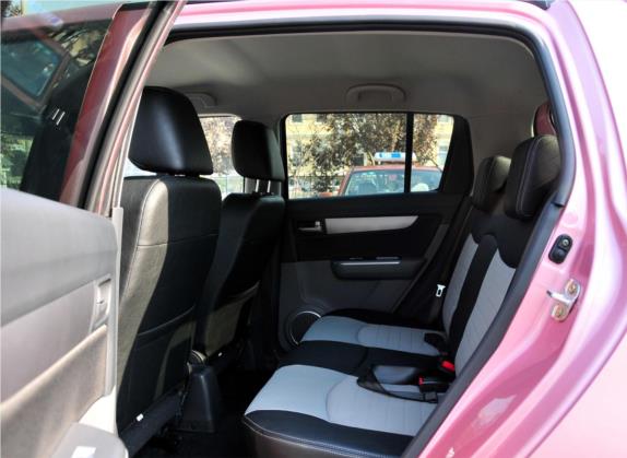 雨燕 2011款 1.5L 自动运动影音版 车厢座椅   后排空间
