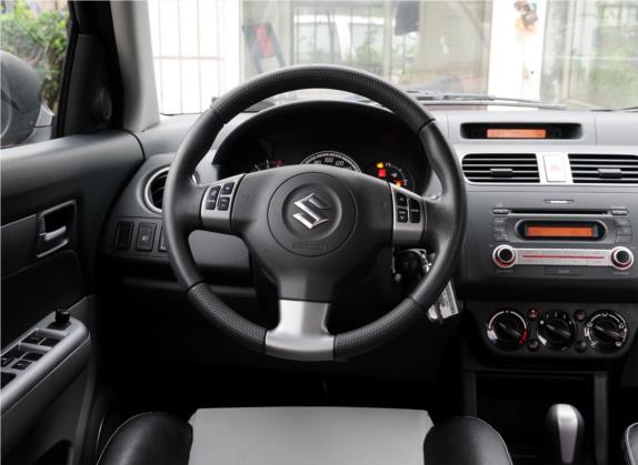 雨燕 2011款 1.5L 自动运动版 中控类   驾驶位