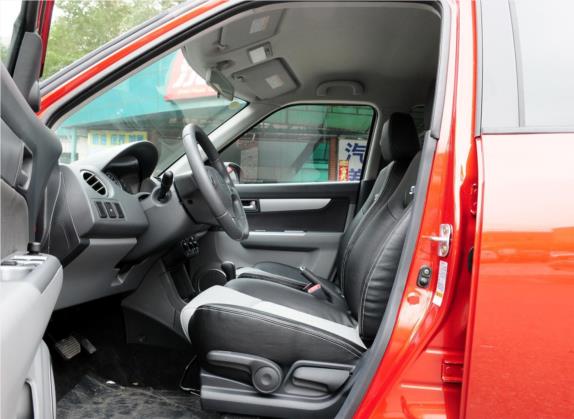 雨燕 2011款 1.5L 自动运动版 车厢座椅   前排空间