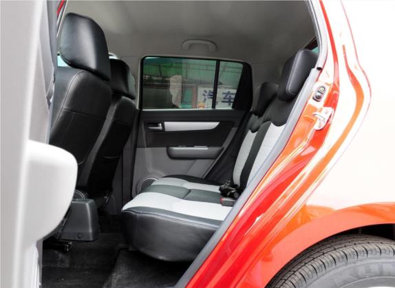雨燕 2011款 1.5L 自动运动版 车厢座椅   后排空间