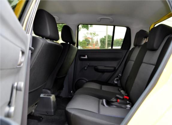 雨燕 2012款 1.3L 手动超值版 车厢座椅   后排空间