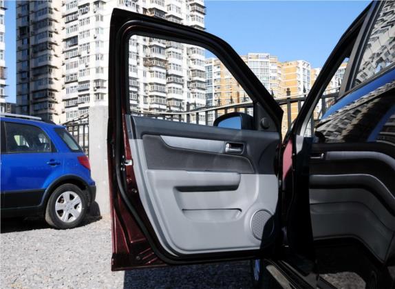雨燕 2013款 1.5L 手动标准版 车厢座椅   前门板
