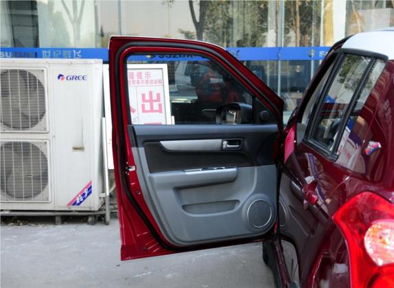 雨燕 2013款 1.5L 自动20周年限量版 车厢座椅   前门板