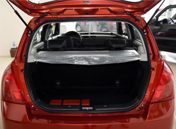 雨燕 2014款 1.3L 手动标准型 车厢座椅   后备厢