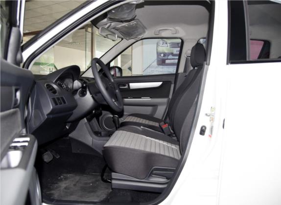 雨燕 2014款 1.5L 自动时尚型 车厢座椅   前排空间