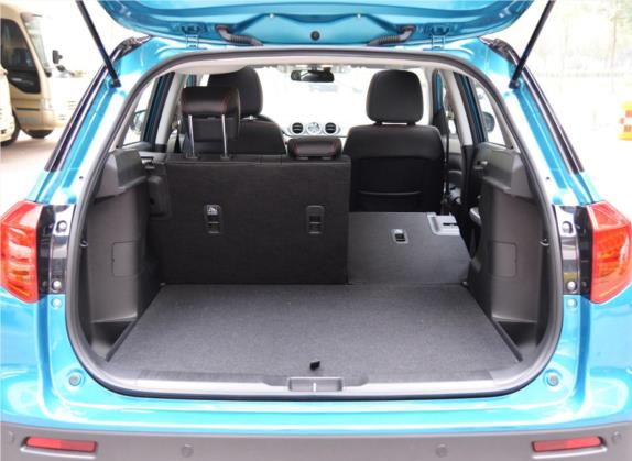 维特拉 2016款 1.4T 自动四驱旗舰型 车厢座椅   后备厢