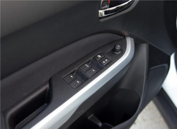 维特拉 2016款 1.4T 自动两驱精英型 车厢座椅   门窗控制