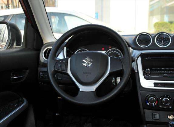 维特拉 2016款 1.6L 手动两驱进取型 中控类   驾驶位