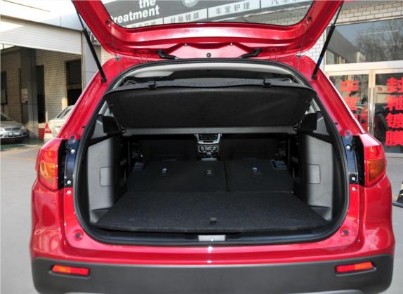 维特拉 2016款 1.6L 手动两驱进取型 车厢座椅   后备厢