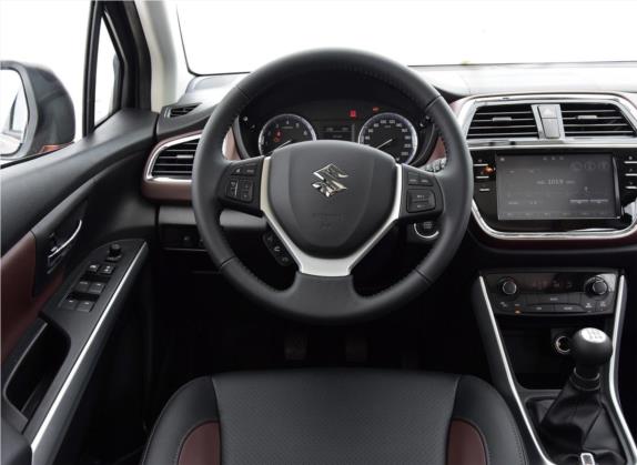 骁途 2017款 1.6L 手动两驱都市进取型 中控类   驾驶位