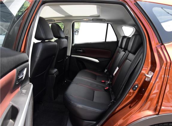 骁途 2017款 1.6L 手动两驱都市进取型 车厢座椅   后排空间
