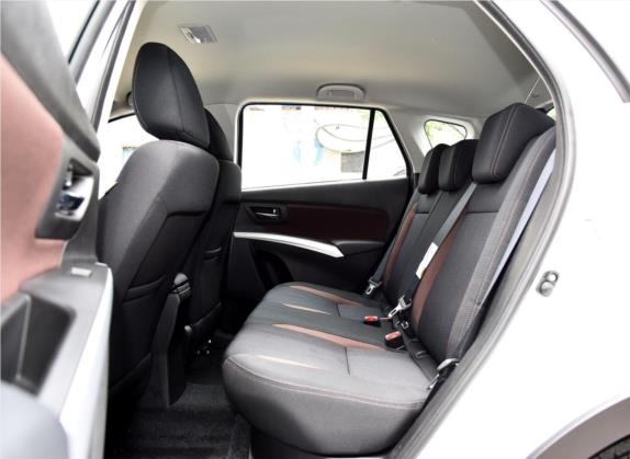 骁途 2017款 1.6L CVT两驱都市时尚型 车厢座椅   后排空间