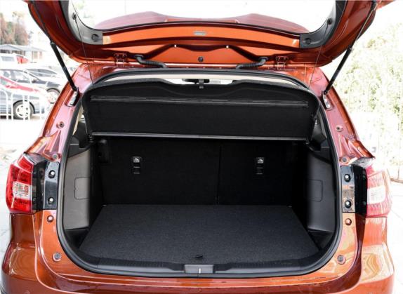 骁途 2017款 1.4T 手动两驱都市尊享型 车厢座椅   后备厢