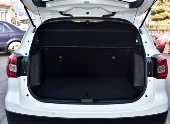 骁途 2017款 1.4T 自动四驱都市尊享型 车厢座椅   后备厢