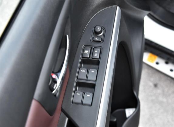 骁途 2017款 1.4T 自动四驱都市尊享型 车厢座椅   门窗控制