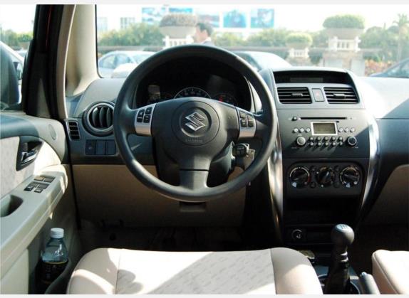 天语 SX4 2006款 三厢 1.6L 手动精英型 中控类   驾驶位