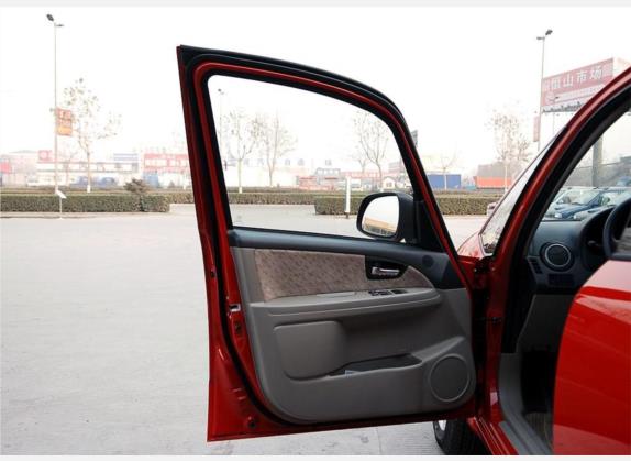 天语 SX4 2006款 三厢 1.6L 自动精英型 车厢座椅   前门板