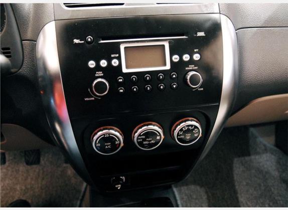 天语 SX4 2006款 三厢 1.6L 手动豪华型 中控类   中控台
