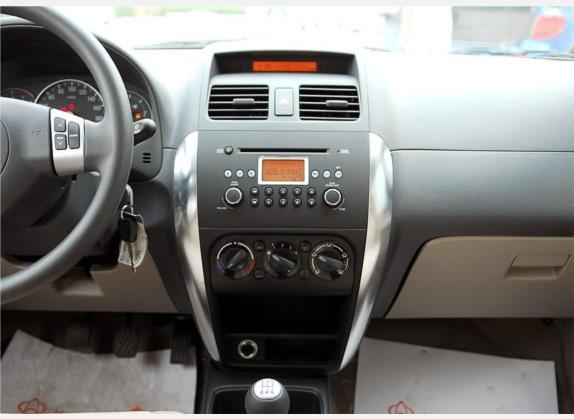 天语 SX4 2007款 两厢 1.6L 手动精英型 中控类   中控台