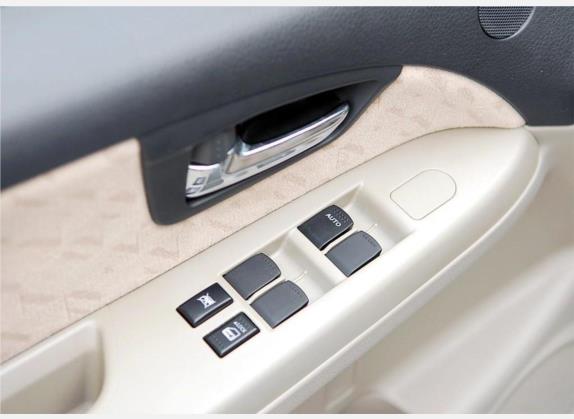 天语 SX4 2007款 两厢 1.6L 手动精英型 车厢座椅   门窗控制