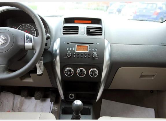 天语 SX4 2007款 两厢 1.6L 手动豪华型 中控类   中控台