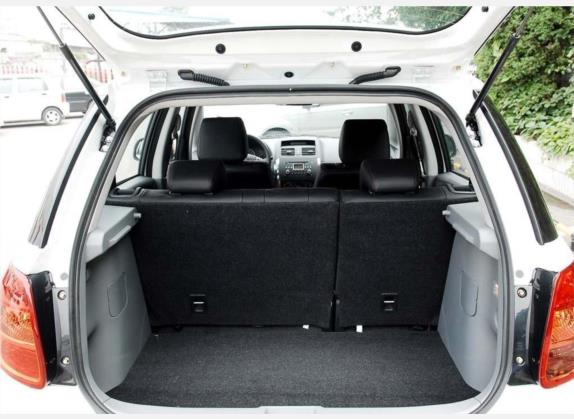 天语 SX4 2008款 两厢 1.6L 手动运动休旅型 车厢座椅   后备厢