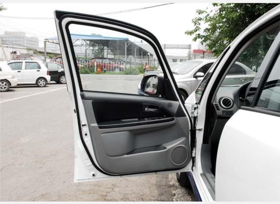 天语 SX4 2008款 两厢 1.6L 手动运动休旅型 车厢座椅   前门板