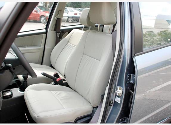 天语 SX4 2008款 三厢 1.6L 手动悦享版 车厢座椅   前排空间