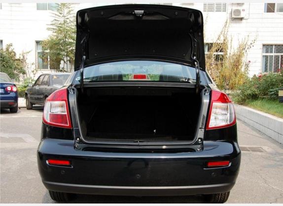 天语 SX4 2008款 三厢 1.6L 自动悦享版 车厢座椅   后备厢