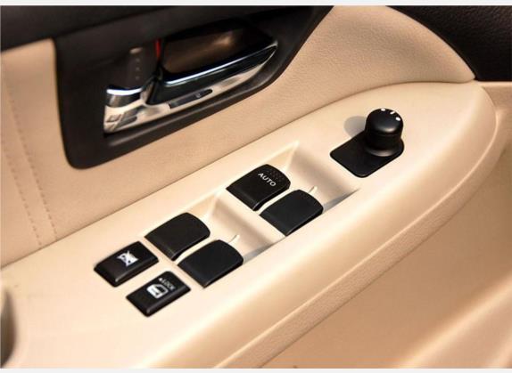 天语 SX4 2008款 三厢 1.6L 自动悦享版 车厢座椅   门窗控制