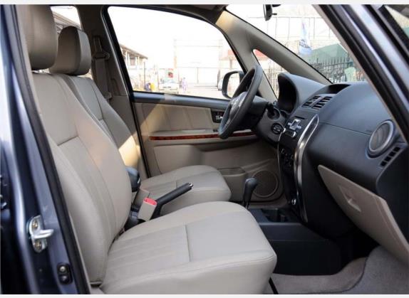 天语 SX4 2009款 三厢 1.6L 自动豪华型 车厢座椅   前排空间
