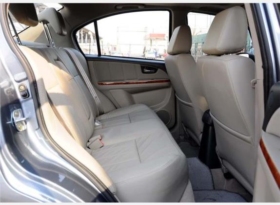 天语 SX4 2009款 三厢 1.6L 自动豪华型 车厢座椅   后排空间