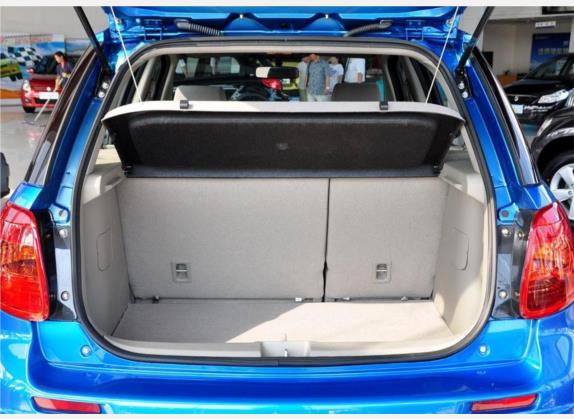 天语 SX4 2009款 两厢 1.6L 手动时尚型 车厢座椅   后备厢