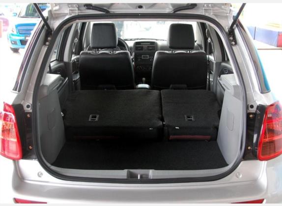 天语 SX4 2009款 两厢 1.6L 自动运动型 车厢座椅   后备厢